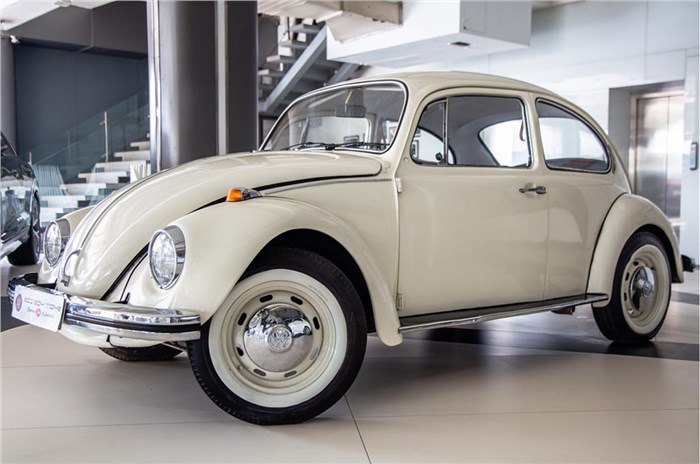 1960 Volkswagen Beetle front quarter 